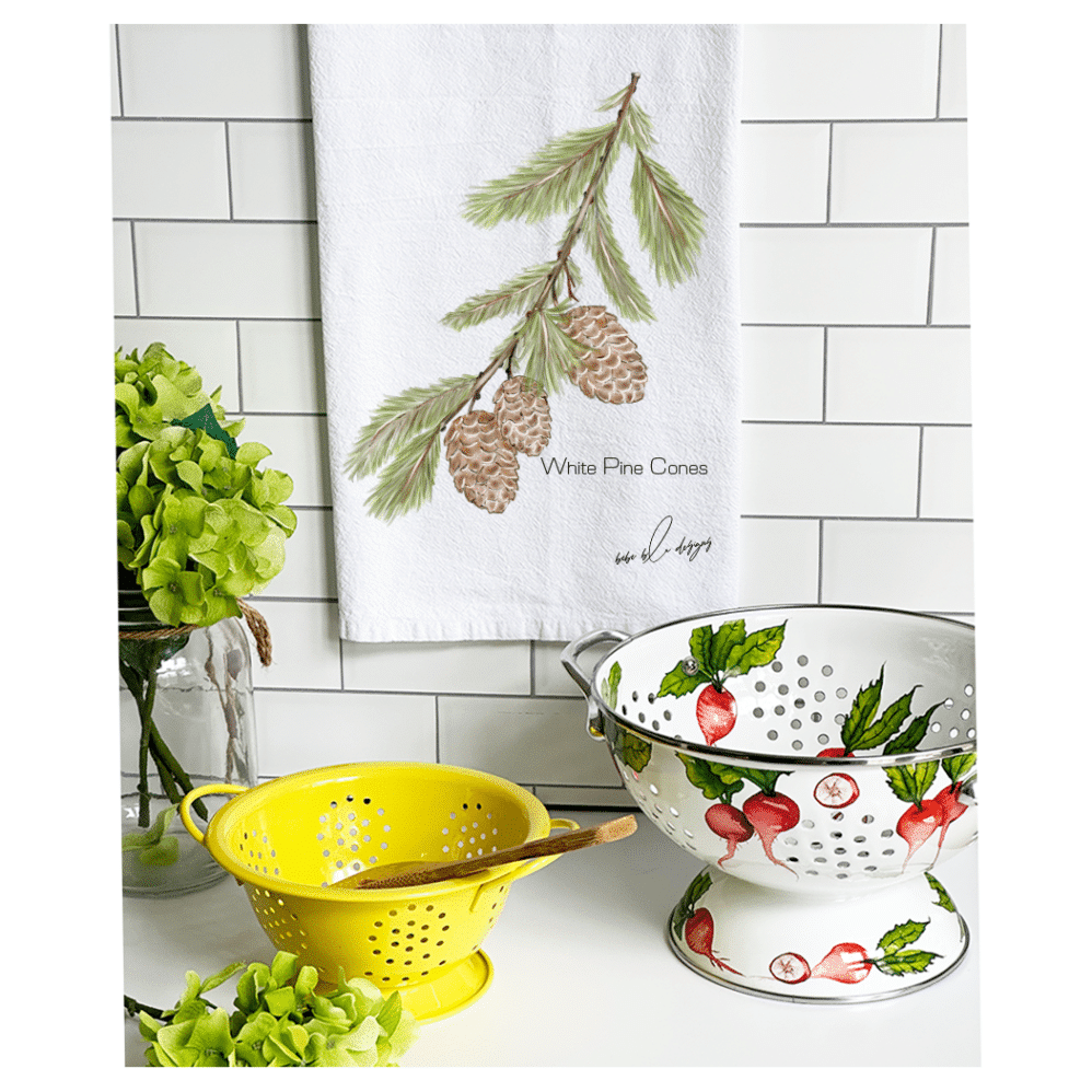 WHITE PINE CONES COLLANDER