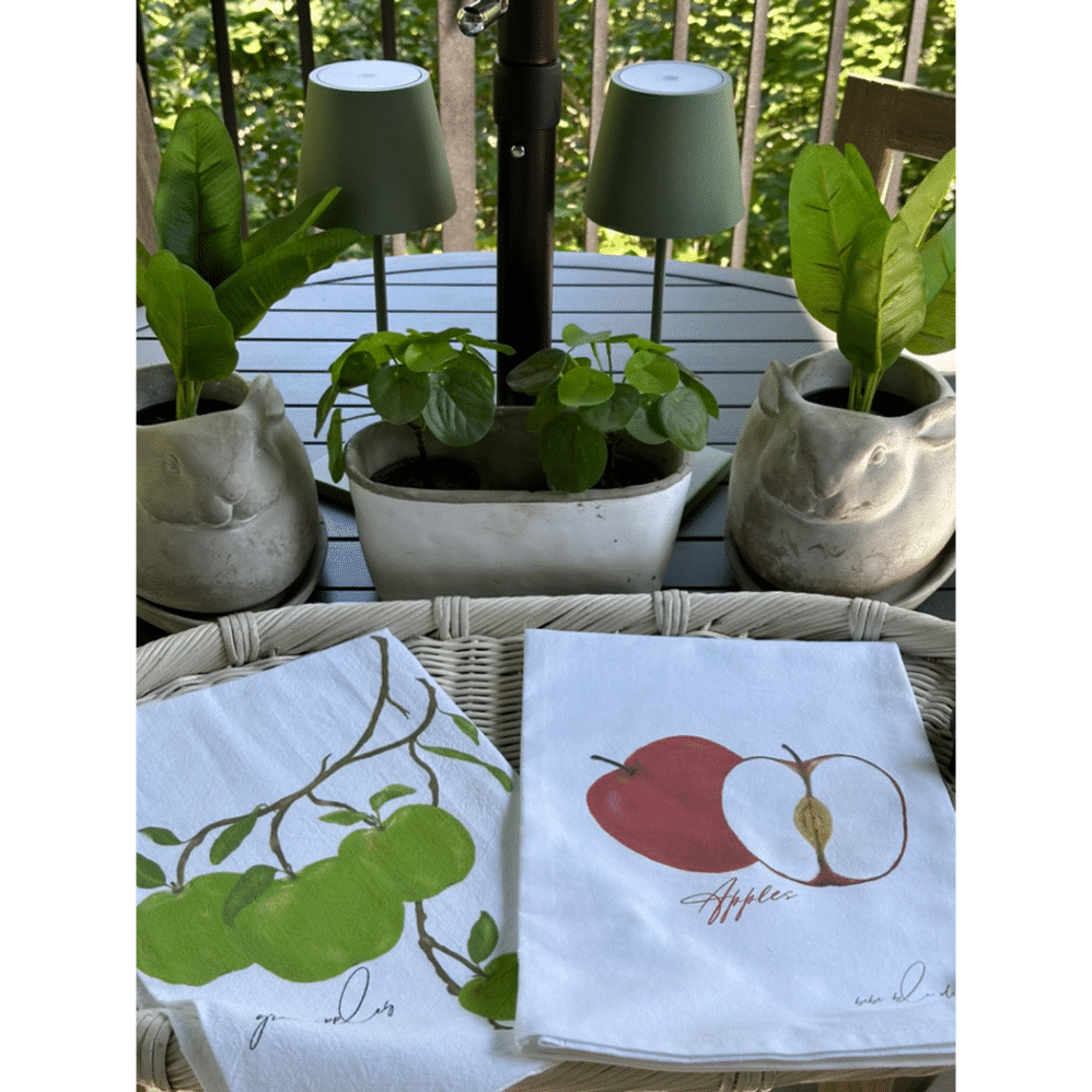 apples red and green staged